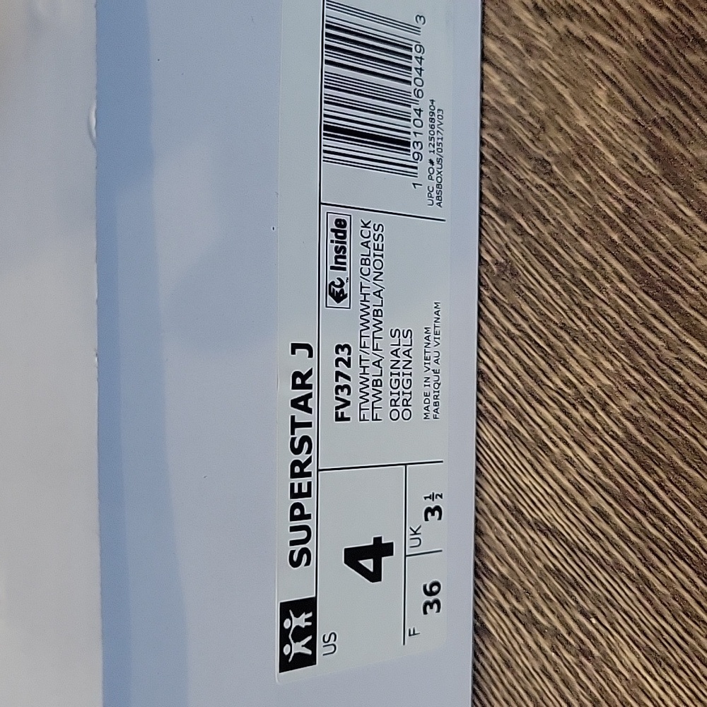 Adidas - Picture 6 of 6